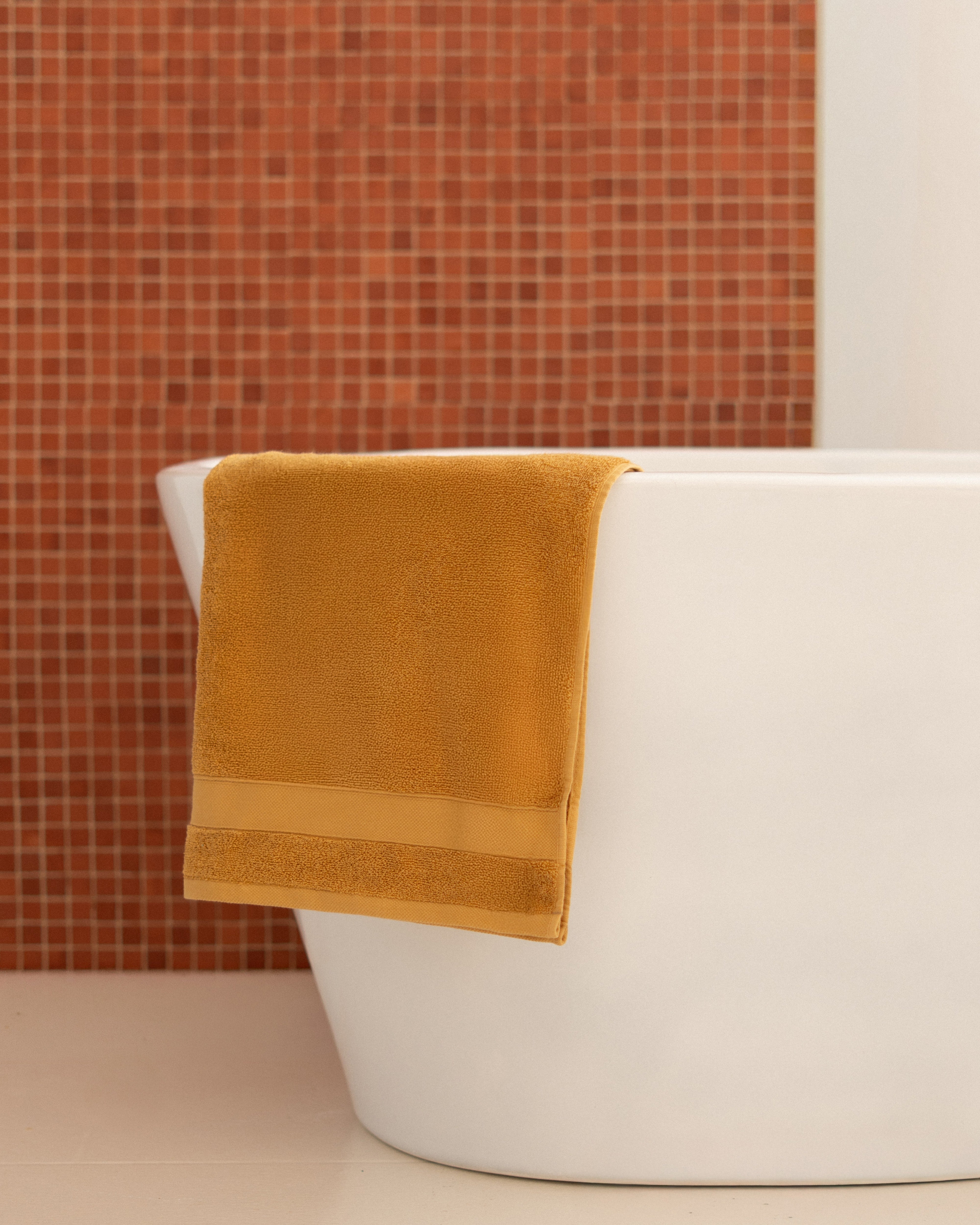 Body Towel 600 GSM - Single Dobby Border - Greek Cotton