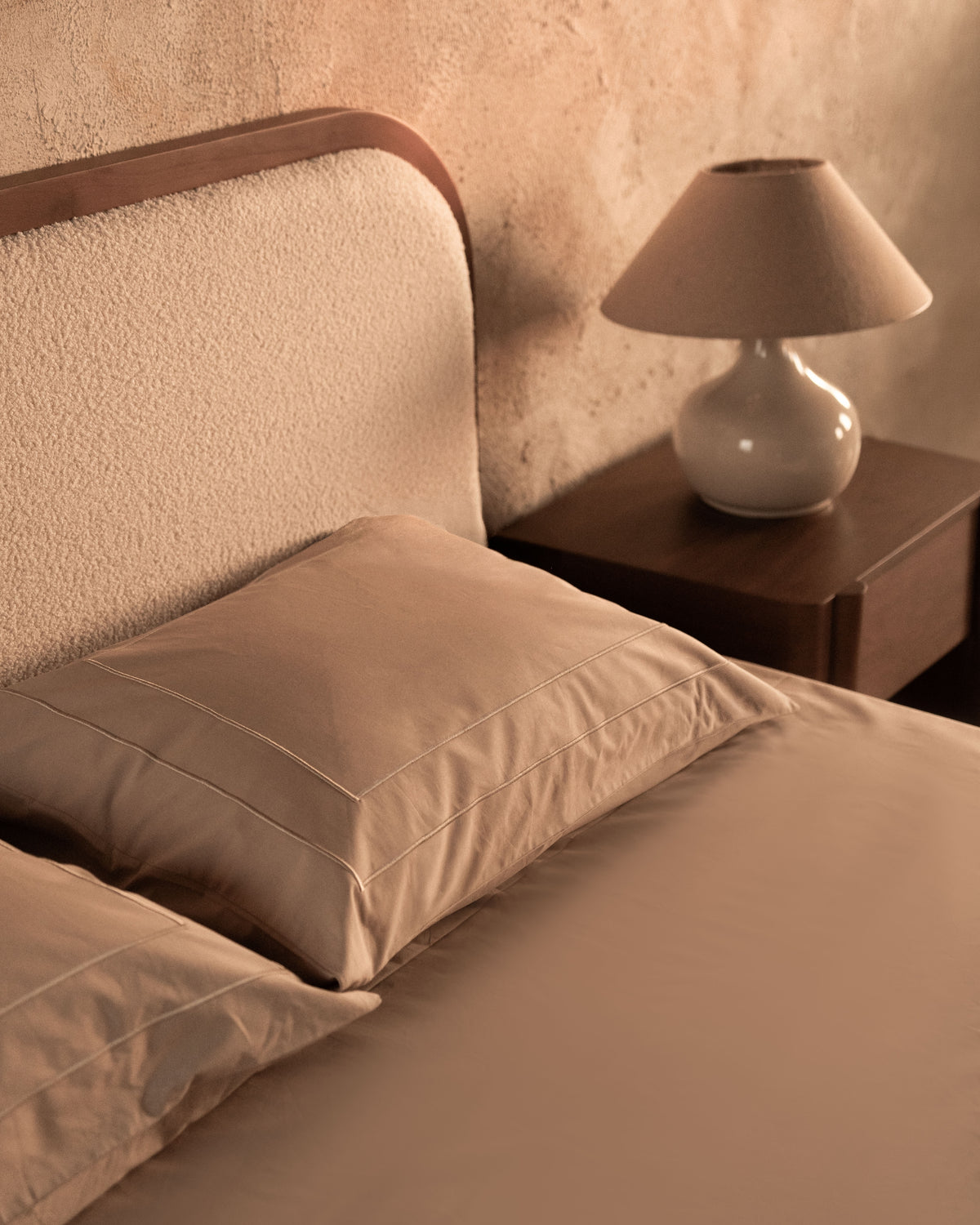 Bedsheet Set - Fitted - Double Frame Embroidery - Egyptian Cotton