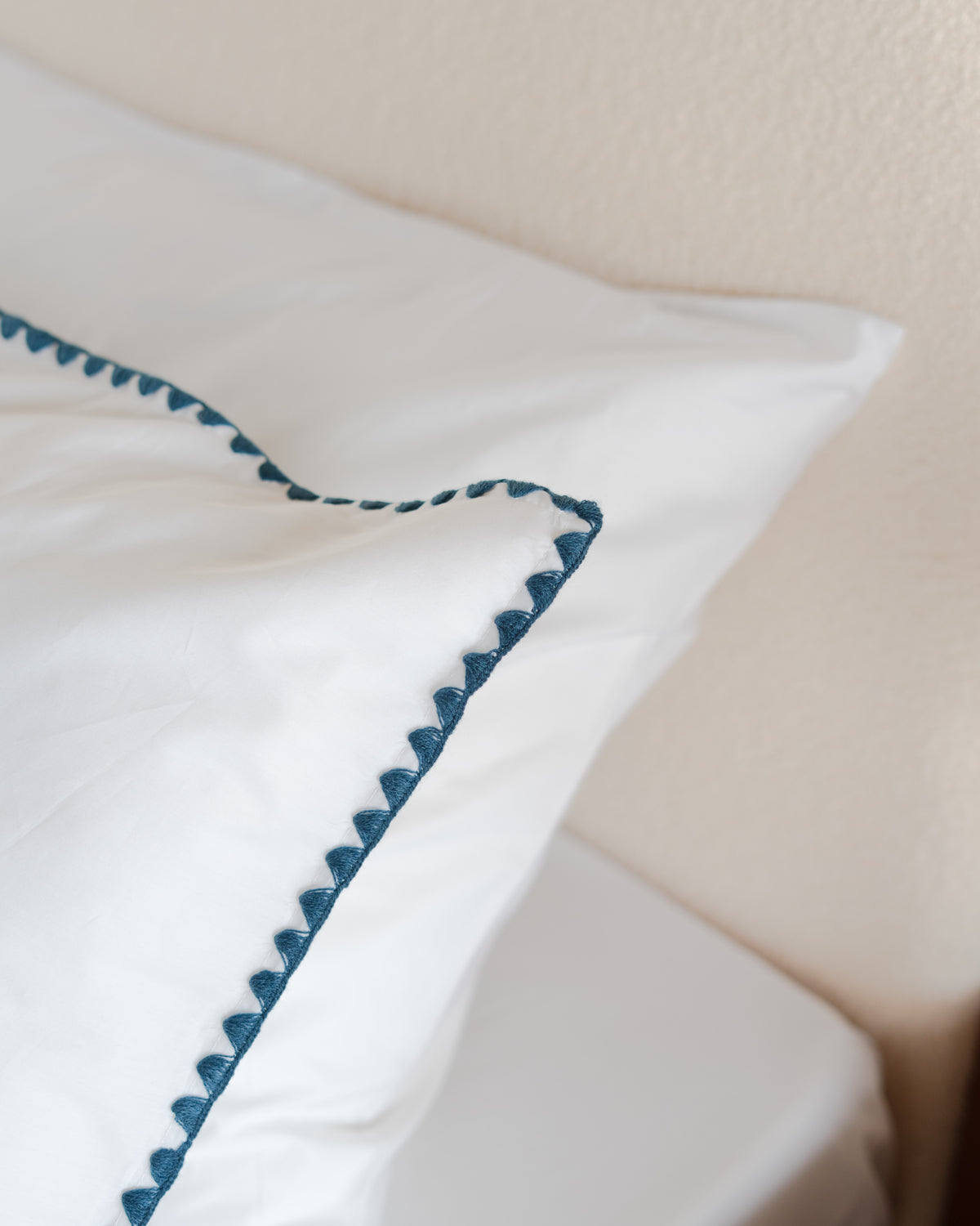 Crochet-Border Bedsheet Set - Flat - Egyptian Cotton
