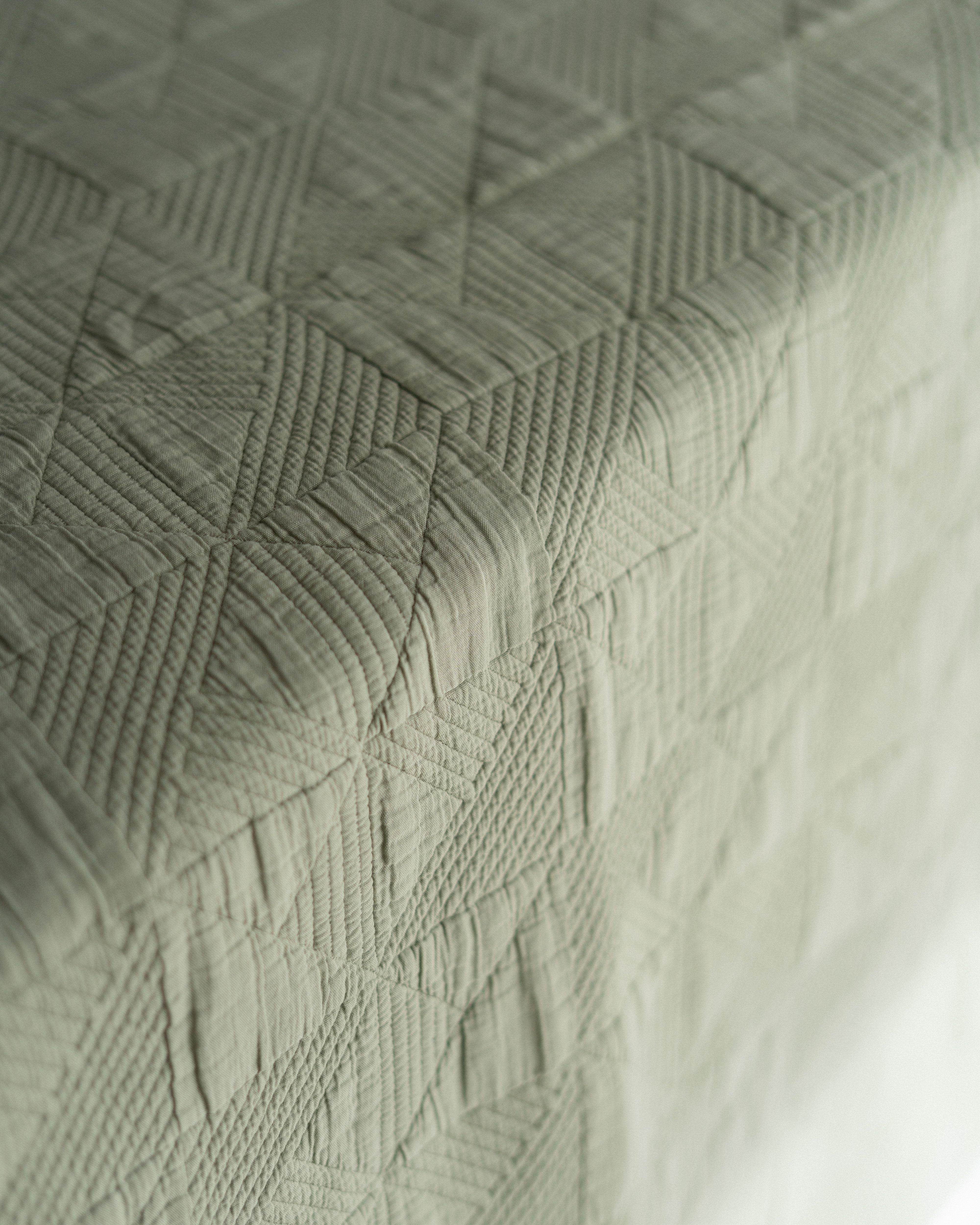 Mid-Season Quilt - Triangle - Egyptian Cotton Shell