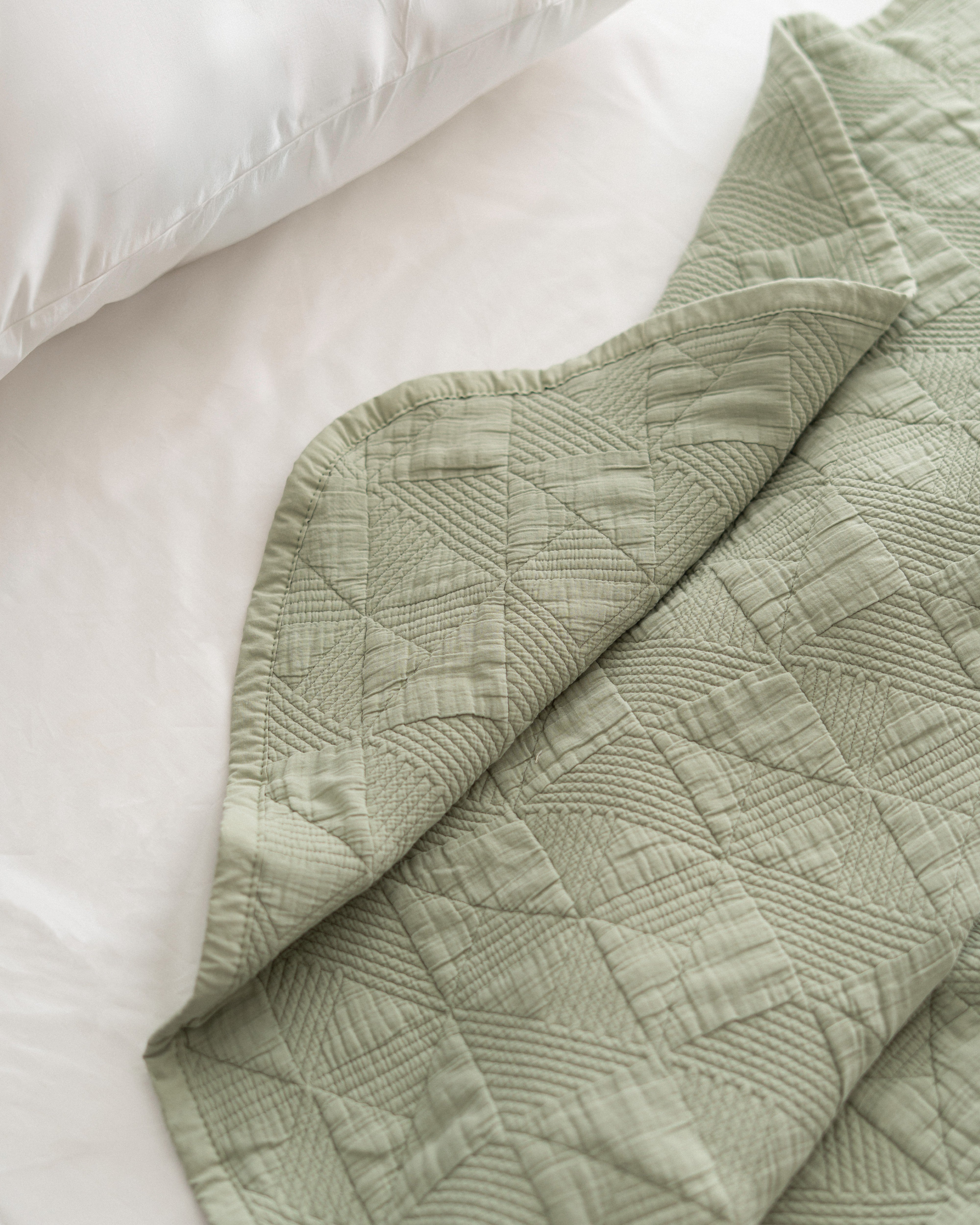 Mid-Season Quilt - Triangle - Egyptian Cotton Shell