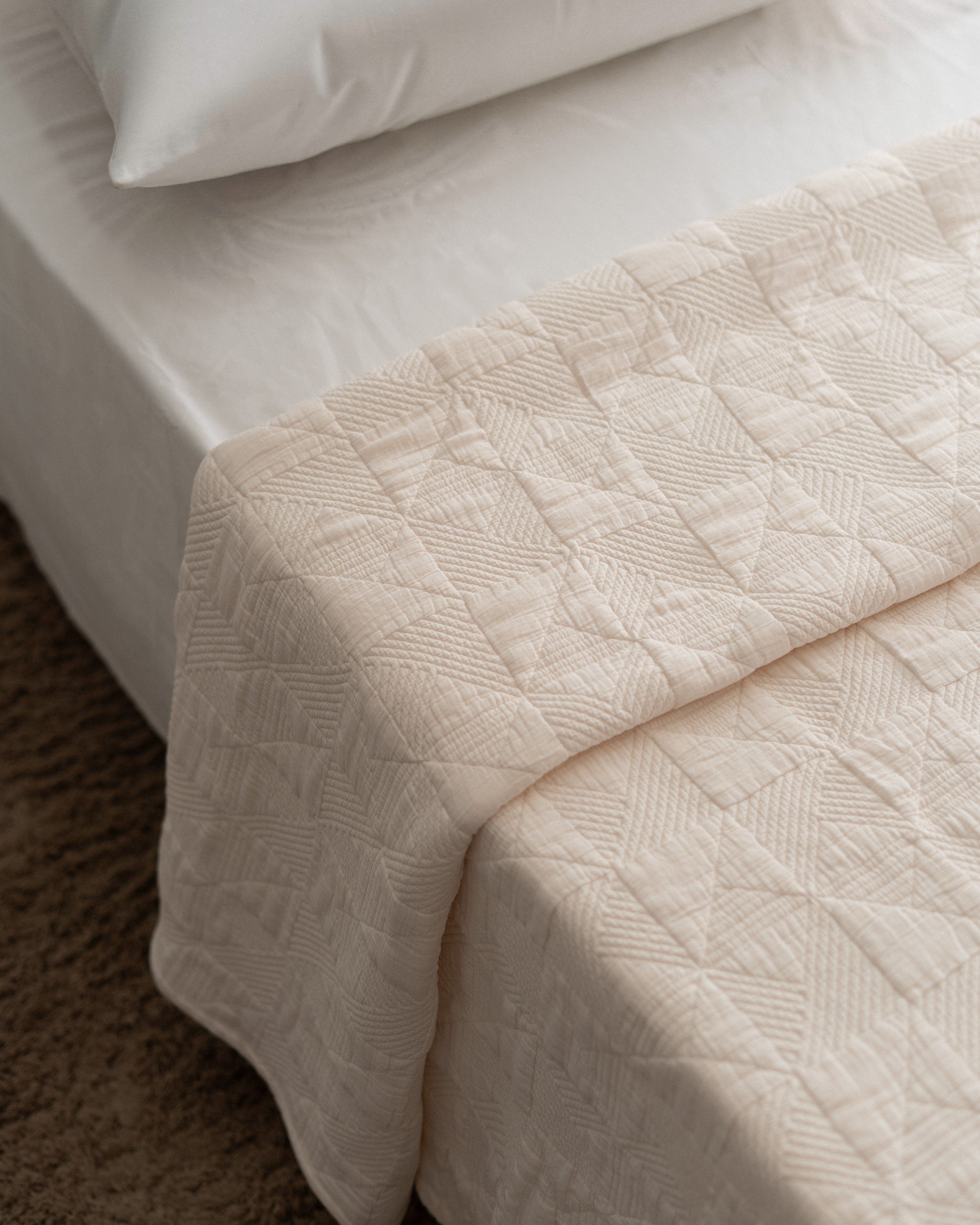 Mid-Season Quilt - Triangle - Egyptian Cotton Shell