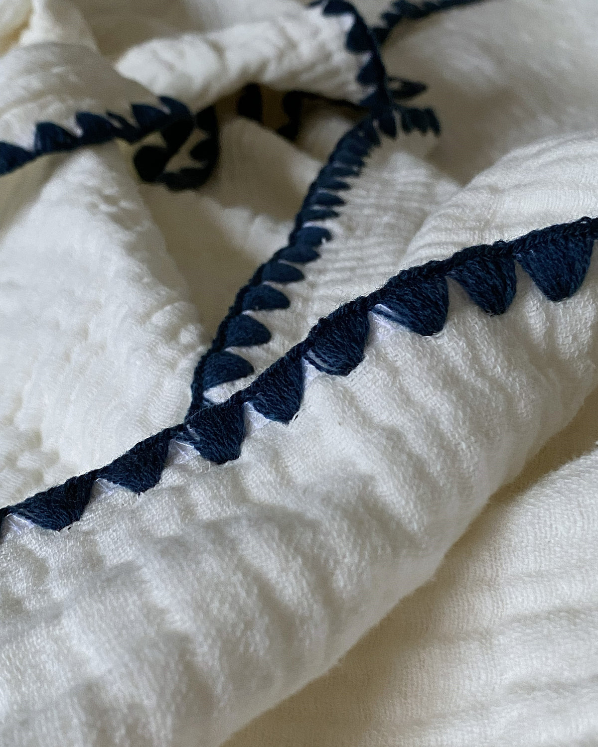 Crochet-Border Coverlet - Muslin - Cotton