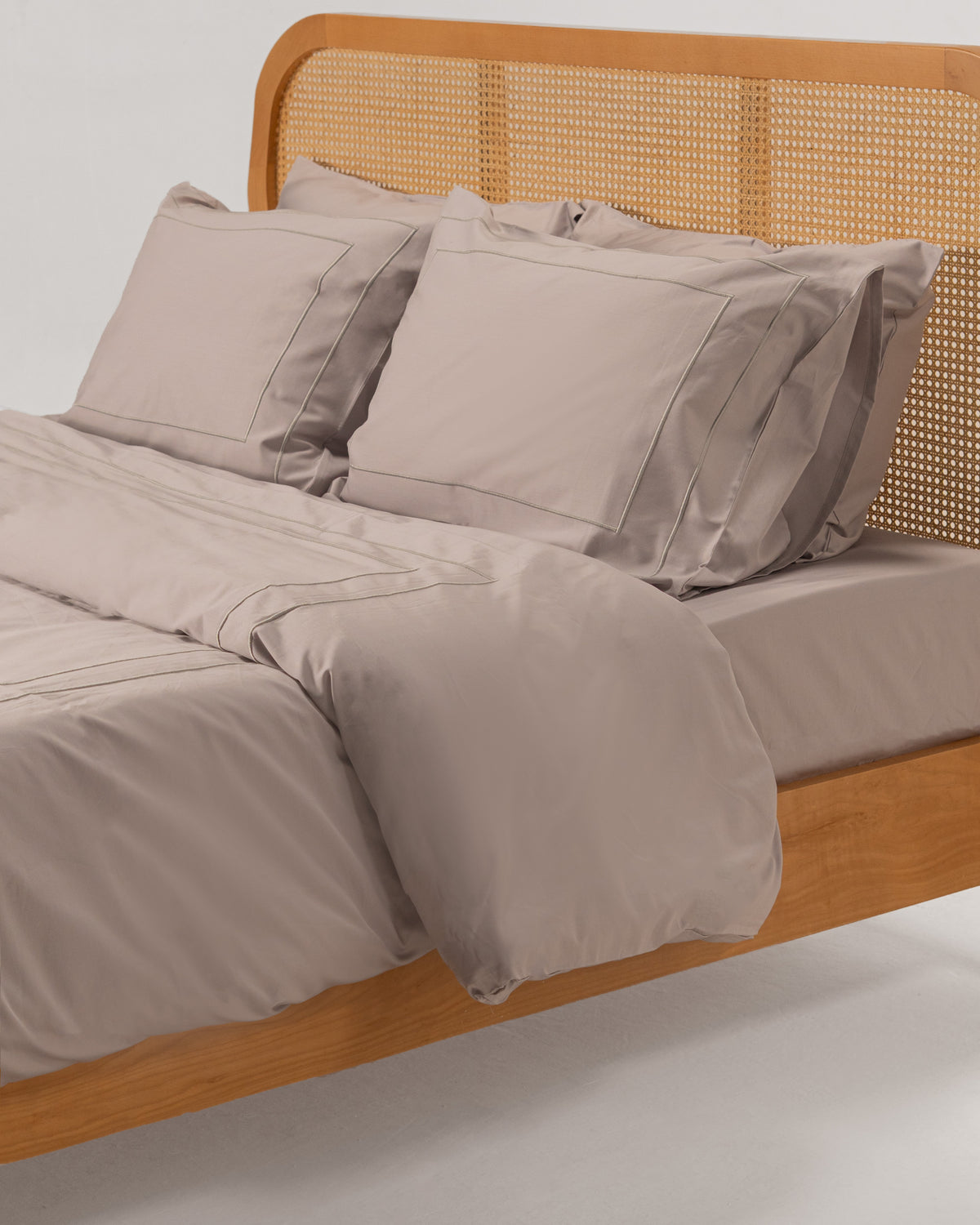 Duvet Cover Set - Double Frame Embroidery - Egyptian Cotton - Sateen