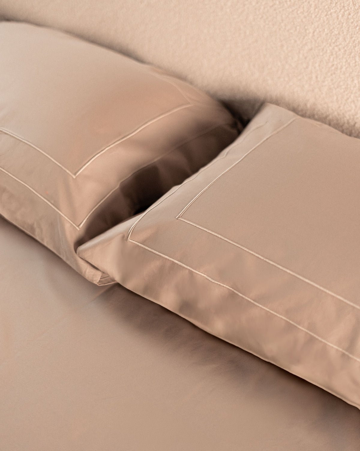 Bedsheet Set - Fitted - Double Frame Embroidery - Egyptian Cotton