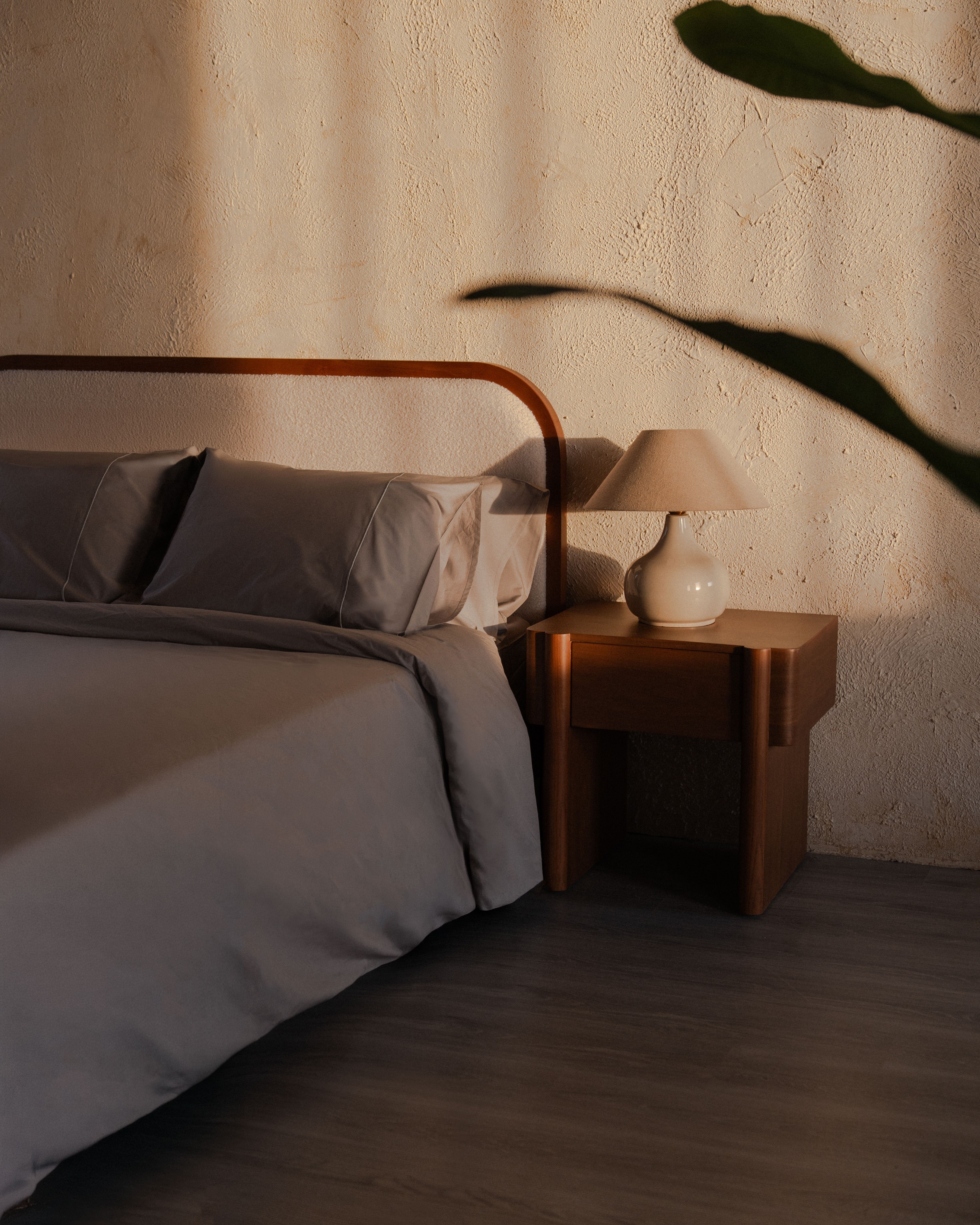 Bedsheet Set - Fitted - Single Line Embroidery - Egyptian Cotton