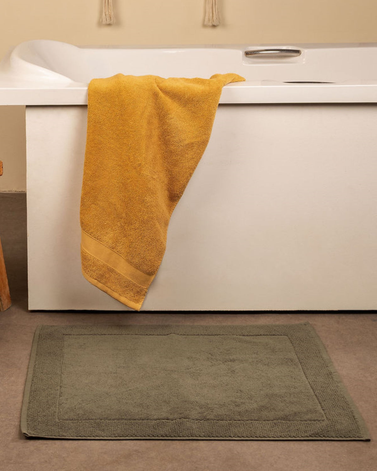 Bathmat 900 GSM - Border - Greek Cotton
